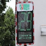 Geschwindigkeitsanzeige- und Verkehrsdatenanlagen