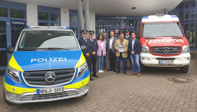 Das Bild zeigt alle Beteiligten (Bild: Doris Kennemann (St. Ursula Attendorn))