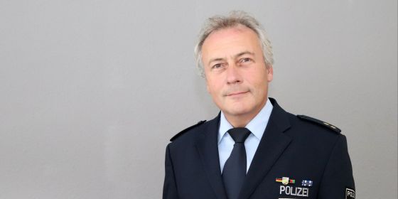 Das Bild zeigt den Abteilungsleiter der Polizei Olpe, Polizeioberrat Jürgen Griesing.
